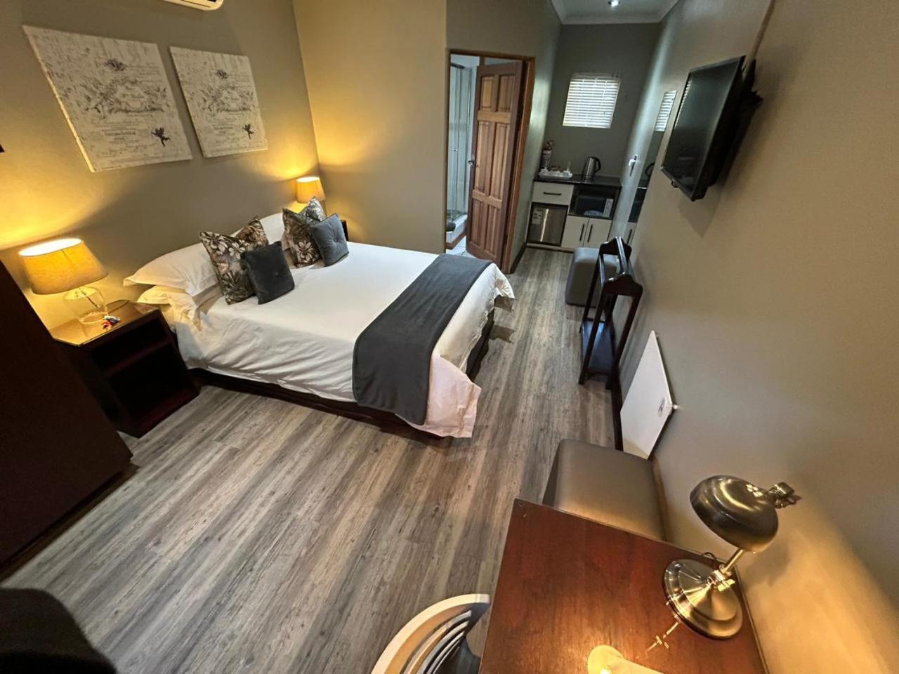 Crisp Guest Rooms Bloemfontein Eksteriør bilde