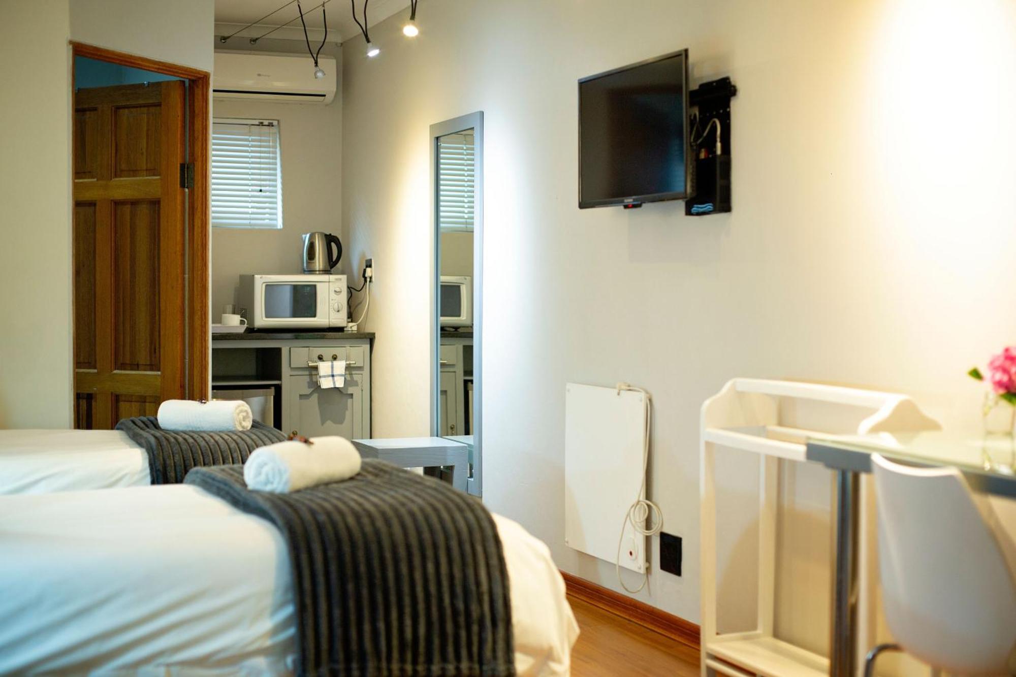 Crisp Guest Rooms Bloemfontein Eksteriør bilde