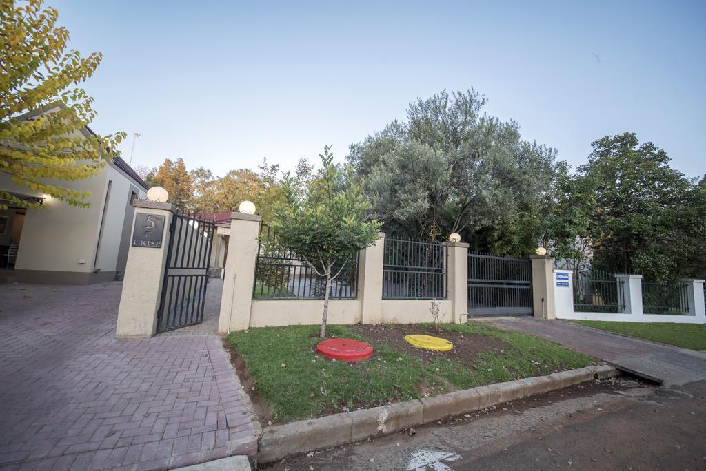 Crisp Guest Rooms Bloemfontein Eksteriør bilde