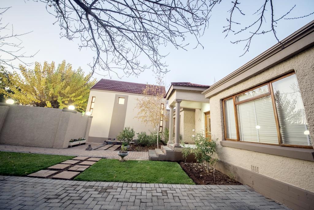 Crisp Guest Rooms Bloemfontein Eksteriør bilde