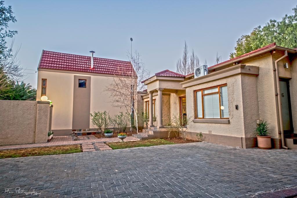 Crisp Guest Rooms Bloemfontein Eksteriør bilde